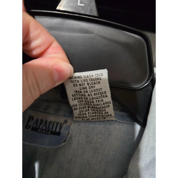 Capacity Women Embroidered Floral Denim Button-Up Shirt Plus Size 2X Grannycore - Picture 9 of 10